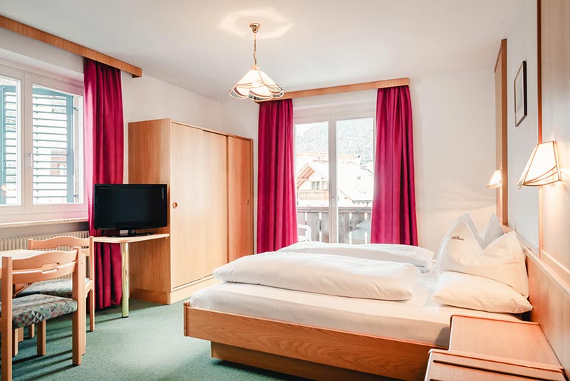 Room Ciampinoi - double room & TV - Hotel Kristiania