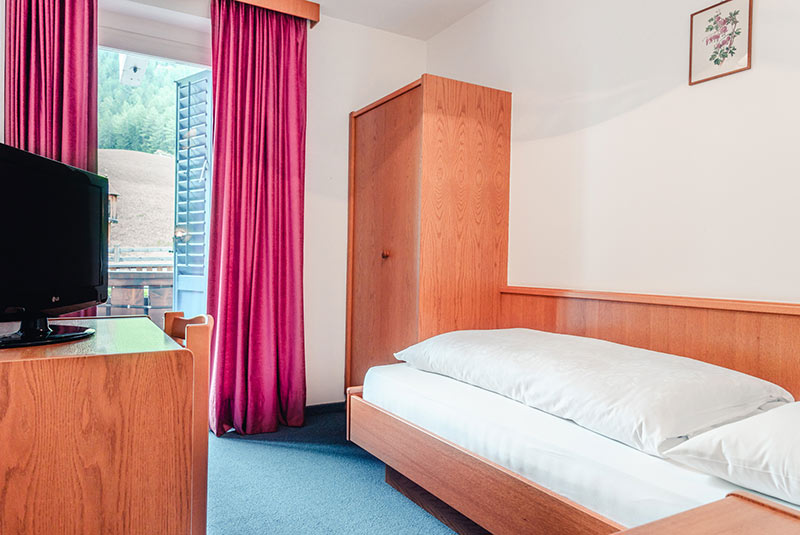 Room - Raiser - single room - Hotel Kristiania